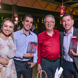 Exibir álbum Exibir álbum