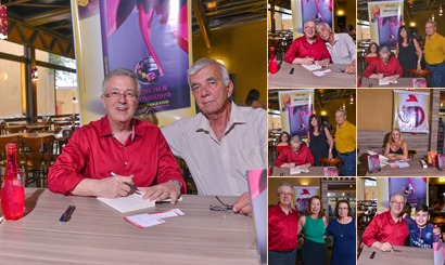 Exibir álbum Exibir álbum